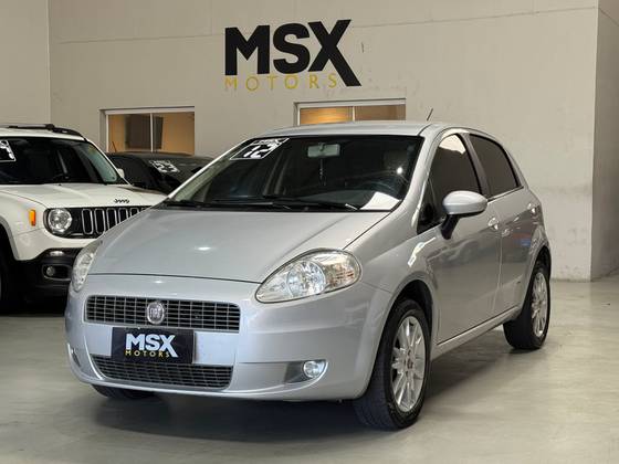 FIAT PUNTO 1.6 ESSENCE 16V FLEX 4P MANUAL FIAT PUNTO 1.6 ESSENCE 16V FLEX 4P MANUAL